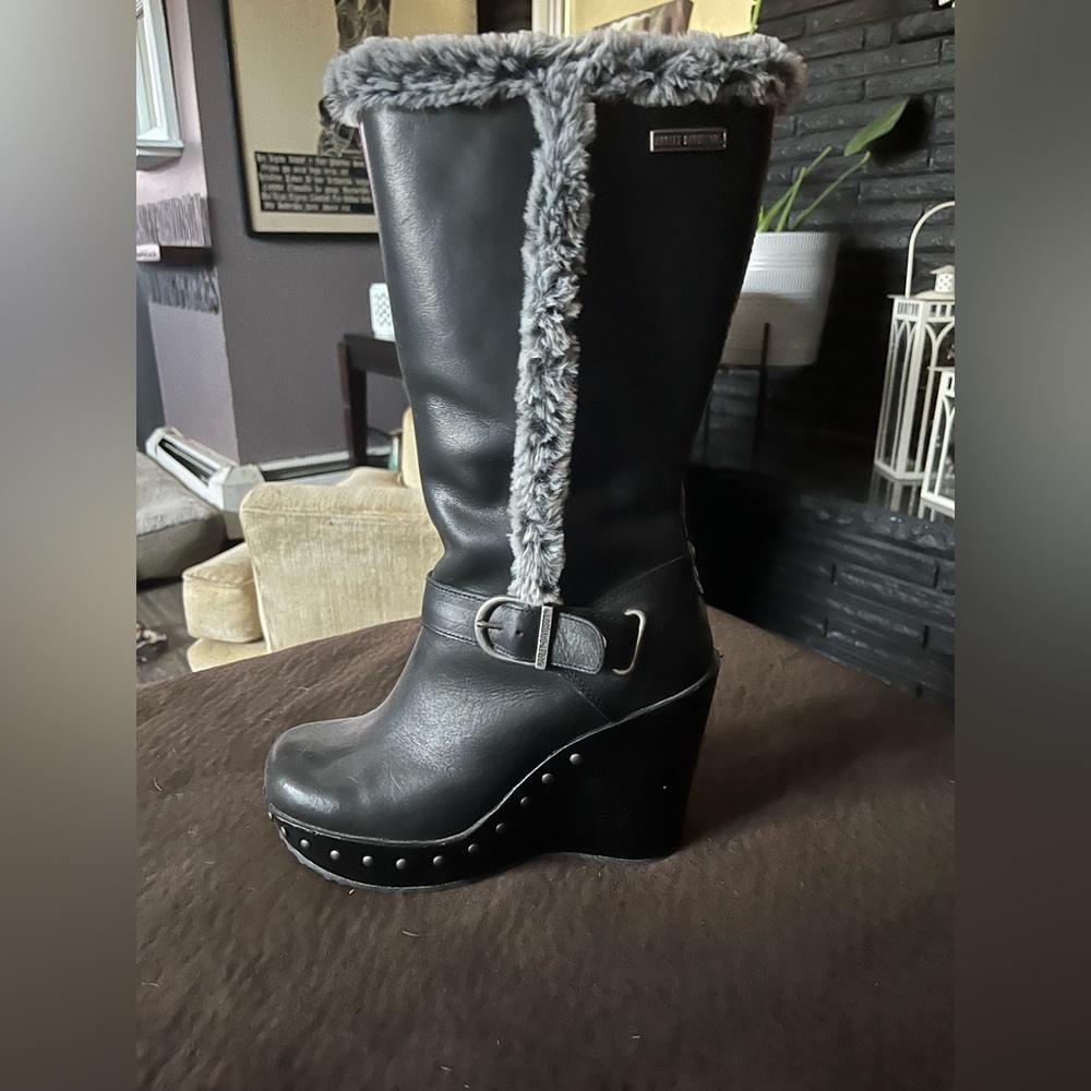 Super soft inside high heeled Harley Davidson boots